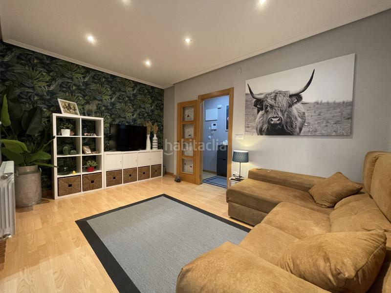 Foto cc84e233-cc23-4f5b-8afb-187a683a1143. Pis amb calefacció a Centro Gijón