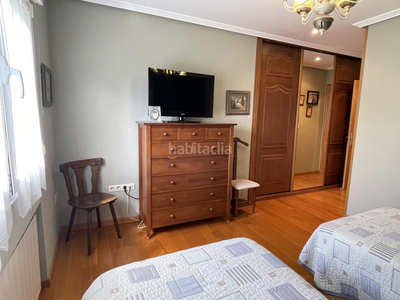 Foto 0d19ec3f-978c-4c9b-9cb8-bb4d5ac386b2. Casa con riscaldamento parcheggio in Parroquias Sur - La Manjoya Oviedo