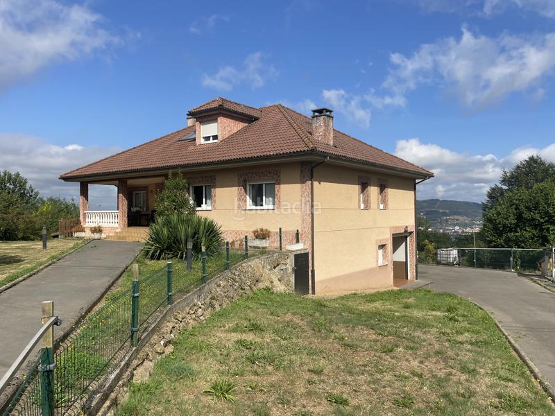 Foto 3d9a774d-7902-479d-bd9f-5c4163d15bc1. Casa con riscaldamento parcheggio in Parroquias Sur - La Manjoya Oviedo