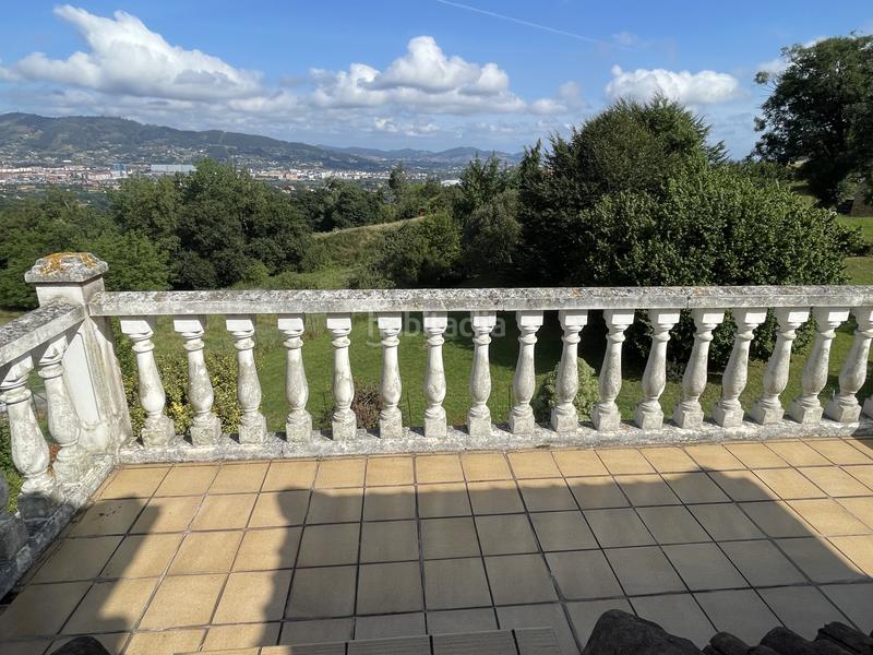 Foto b7227b0d-dcf4-4623-b5a7-62704cc55baa. Casa con riscaldamento parcheggio in Parroquias Sur - La Manjoya Oviedo