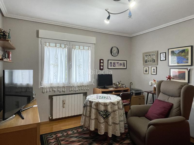 Foto b9adea2e-c4e4-4252-9dad-f481a0a5d7a3. Casa con riscaldamento parcheggio in Parroquias Sur - La Manjoya Oviedo