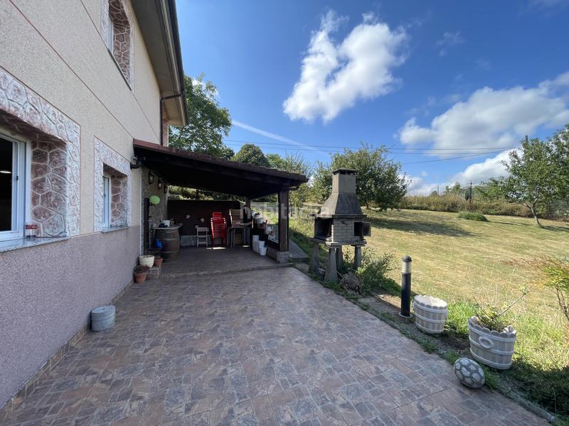 Foto c70f60cd-a908-423b-8954-c4a9247685ee. Casa con riscaldamento parcheggio in Parroquias Sur - La Manjoya Oviedo