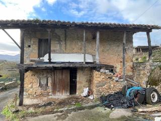 Maison à Piloña. Casa de piedra independiente en lg valle piloña