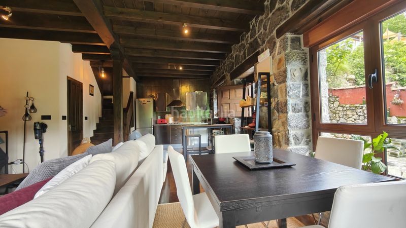 Foto a0d5098f-6e9a-4f7b-9fd6-d306d57fa54c. Casa amb calefacció a Caso