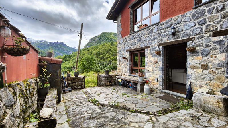 Foto b9f6c976-62c6-47c2-a851-e99a80ebe016. Casa amb calefacció a Caso