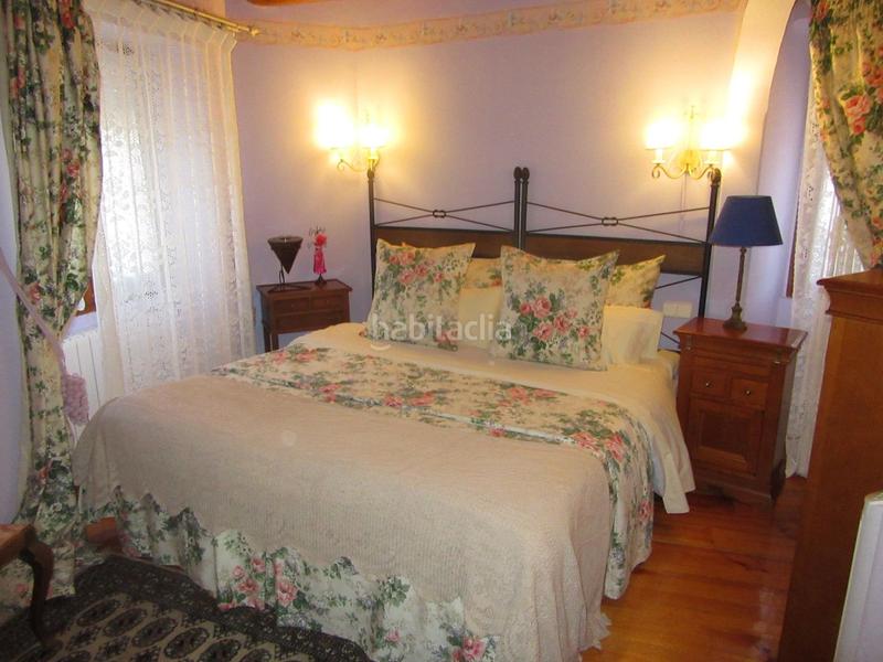 Foto a2567fb7-74bf-4908-bfe9-b9a0ec326cf0. Casa sorripas. a 9 km y a 5 km de sabiñánigo. casa independiente. rehabilitada. bien conservada. jardín. 3 salones. 2 cocina en Biescas