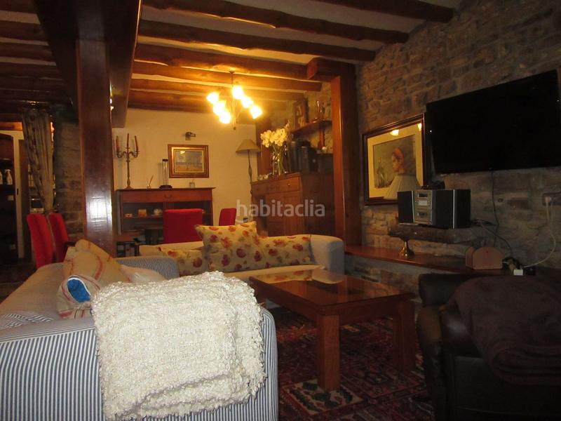 Foto b27d9f70-8d54-4aea-be69-1b7cc8676681. Casa sorripas. a 9 km y a 5 km de sabiñánigo. casa independiente. rehabilitada. bien conservada. jardín. 3 salones. 2 cocina en Biescas