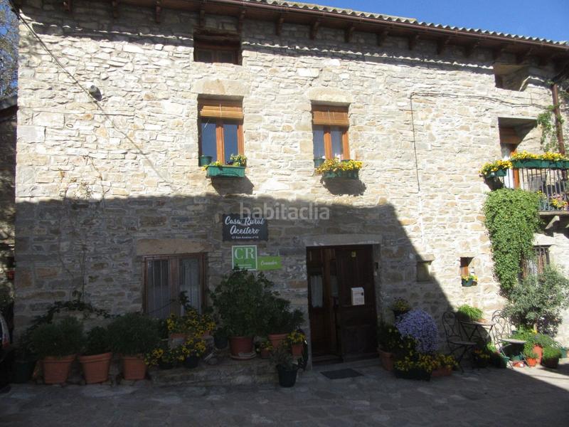 Foto cbb2626f-201d-47c9-95a4-2efe8a0956d3. Casa sorripas. a 9 km y a 5 km de sabiñánigo. casa independiente. rehabilitada. bien conservada. jardín. 3 salones. 2 cocina en Biescas