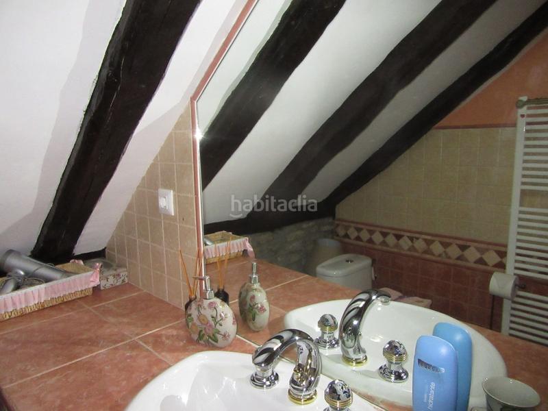 Foto f70be8e6-de64-41c5-be9b-945d8af3fff9. Casa sorripas. a 9 km y a 5 km de sabiñánigo. casa independiente. rehabilitada. bien conservada. jardín. 3 salones. 2 cocina en Biescas