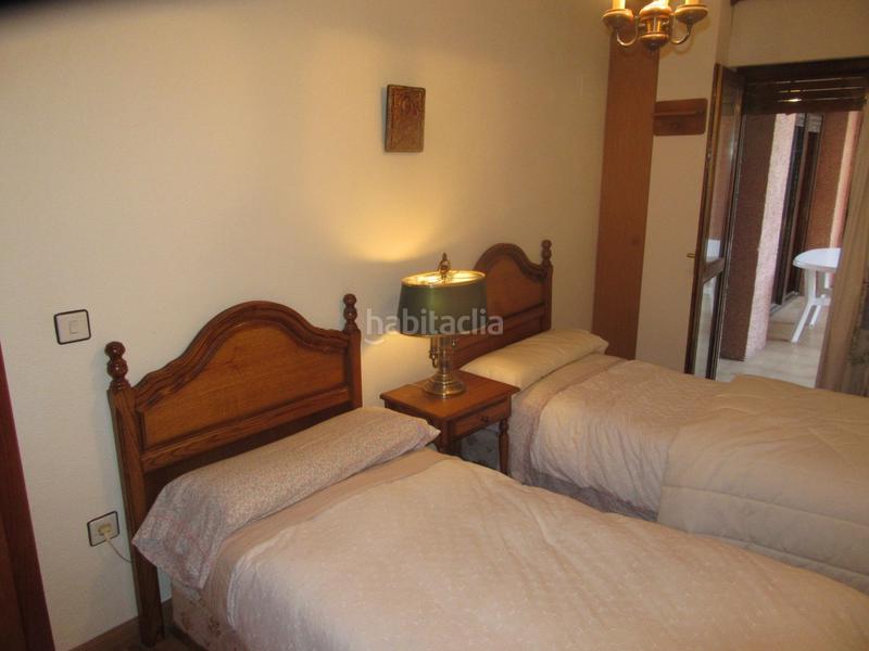 Foto 17ce97eb-cd31-4678-9773-8c7f53653769. Apartament amb calefacció piscina a Universidad Jaca
