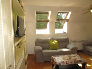 Apartament a Calle ferial 18. Jaca. céntrico. piscina. gran garaje. trastero. 2 dormitorios. v