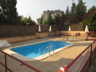Appartement à Membrilleras - Levante. Jaca. céntrico. piscina. gran garaje. trastero. 2 dormitorios. v