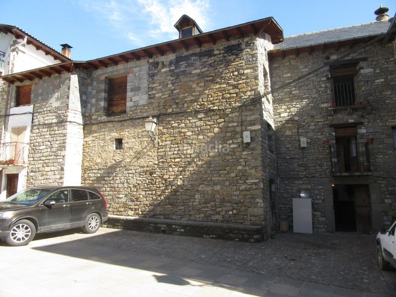 Foto 0ebcb6a2-5afc-4763-857a-2e1fe5759681. Casa a plaza mayor 7 a Aragüés del Puerto