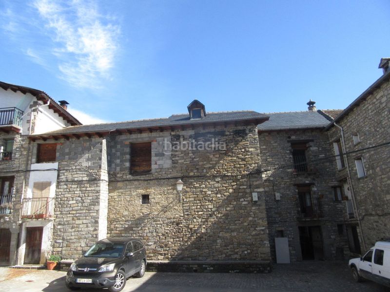 Foto cf55cd90-56e2-48e1-b64b-659530adca47. Casa a plaza mayor 7 a Aragüés del Puerto