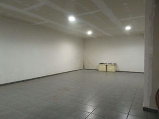 Geschäftsraum in General villacampa 6. Local comercial. sabiñánigo. céntrico. 91 m2 útiles. económico.