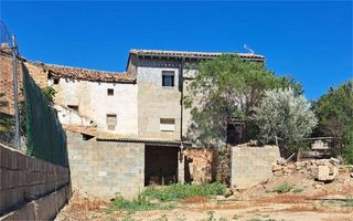 House  Calle la iglesia 4. Casa con terreno en junzano para reformar o construir