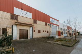 Nau industrial a Perpetuo Socorro. Nave acondicionada de 2 plantas