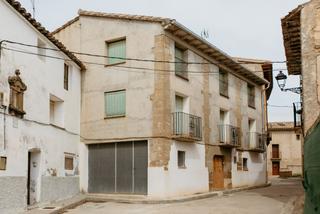 Casa en Calle san fabin 18. Casa de pueblo grande en casbas