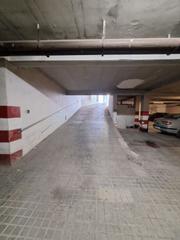 Rent Car parking in Calle ramón j sender 16. Garaje en ramón j sender