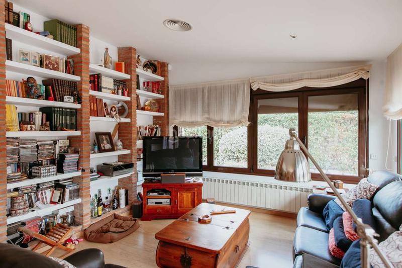 Foto 28d0456c-4a13-4e4f-8ca7-347050512c84. Chalet in calle pío baroja 79 in San Mateo de Gállego