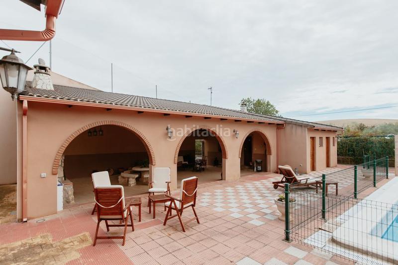 Foto 40262fdc-3e7c-494b-ad8a-a19d8aced50a. Chalet in calle pío baroja 79 in San Mateo de Gállego