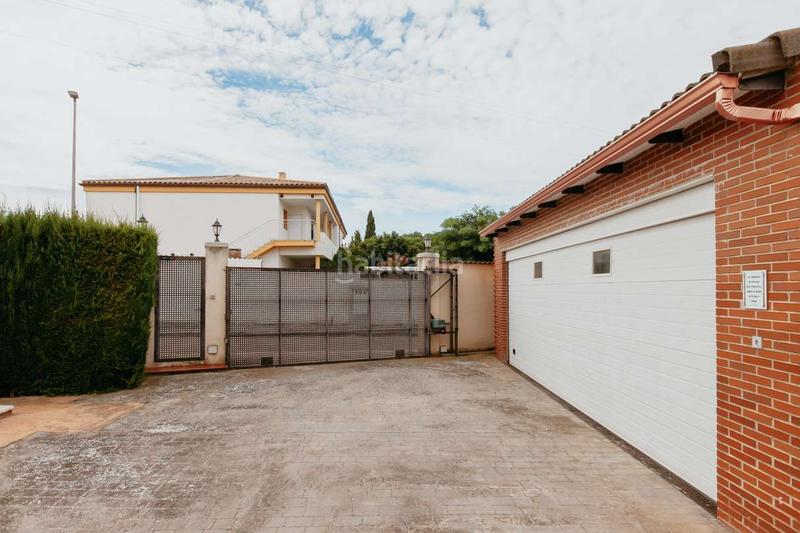 Foto 91b7c84f-132b-4174-9c0d-abc15b80be57. Chalet in calle pío baroja 79 in San Mateo de Gállego