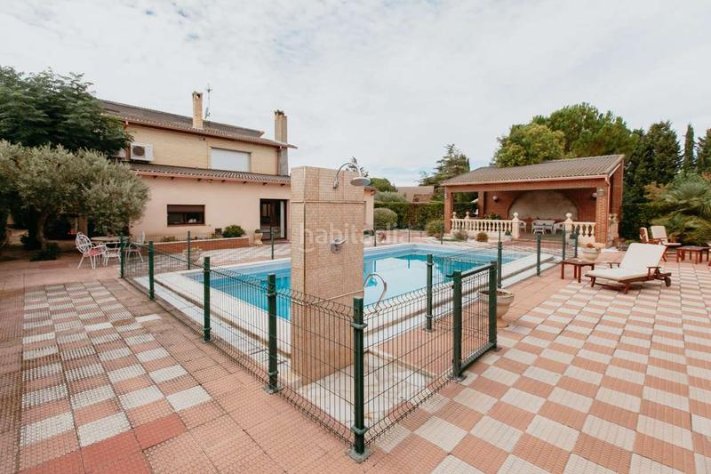 Foto a196ebc0-674a-4783-b70a-2ceeb2555dc0. Chalet in calle pío baroja 79 in San Mateo de Gállego