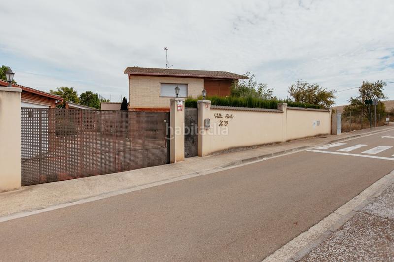 Foto a1ced6ab-2534-4e37-b049-2d0f08f0702e. Chalet in calle pío baroja 79 in San Mateo de Gállego