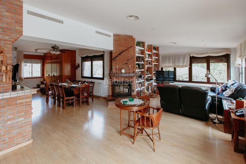 Foto ae7458f4-c7e2-4c63-a3af-7bbb620916df. Chalet in calle pío baroja 79 in San Mateo de Gállego