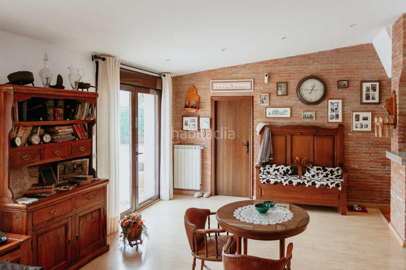 Foto bb33279b-dcfa-49e2-97bb-37443616d7a4. Chalet in calle pío baroja 79 in San Mateo de Gállego