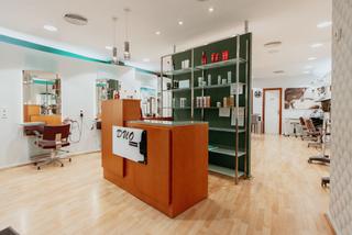 Local Comercial  Calle san jorge. Por jubilacin, venta de peluquera.