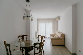 Alquiler Piso en Santo Domingo y San Martín. Piso de 2 dormitorios en camila gracia.