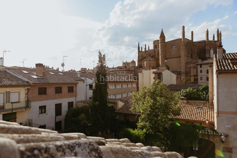 Foto a8cdd57e-d3bd-4b93-ad21-dabf0eaf41bc. Attique avec chauffage dans Casco Antiguo Huesca