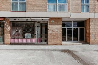 Alquiler Local Comercial en Calle ramón j sender 3. Local en alquiler