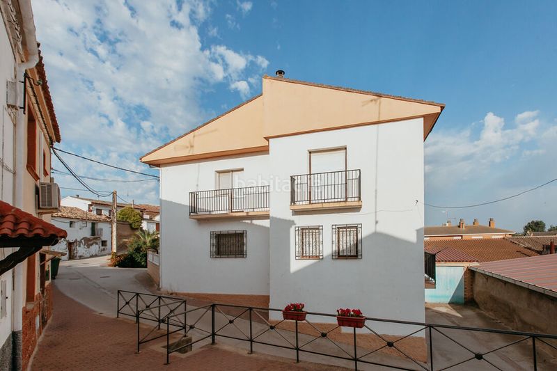 Foto 9d31b197-bcac-4576-a04f-a65799ae3849. Casa amb calefacció aparcament a Almuniente
