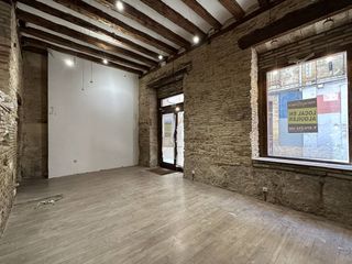 Alquiler Local Comercial en Calle cuatro reyes 5. En el centro histórico