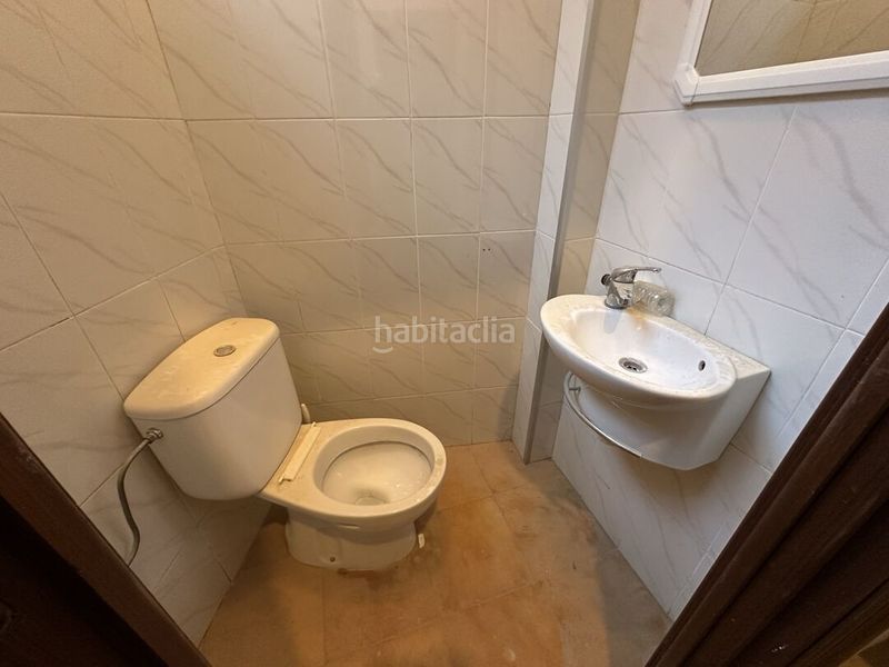 Foto 08bade3f-967f-42dd-a3ab-7efdd55037a7. Lloguer local comercial a calle cuatro reyes 5 a Huesca