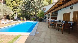 Casa en Sóller. Casa con jardín, piscina y licencia etv en puerto de sóller