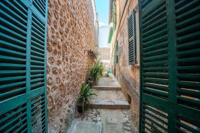 Foto 232a8871-55e3-47a0-852c-472b4724ea3a. Reihenhaus in Sóller