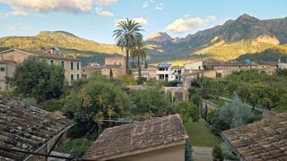 Casa a schiera in Sóller. Casa adosada con jardín y vistas preciosas en sóller