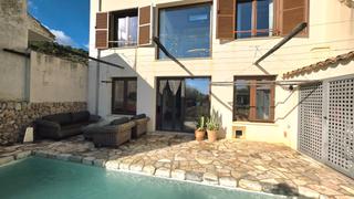 Reihenhaus in Selva. Encantadora casa de piedra mallorquina renovada en caimari, a lo