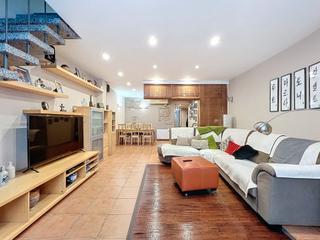 Duplex  Carrer de murillo. Vivienda duplex con patio reformado ¡
