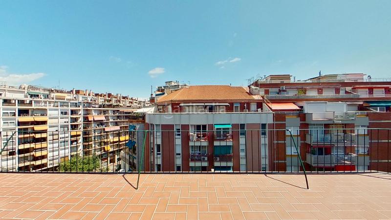 Foto c16b271f-00f9-4e4a-93ec-3d05e175b1ae. Attico con riscaldamento in Sant Antoni Barcelona