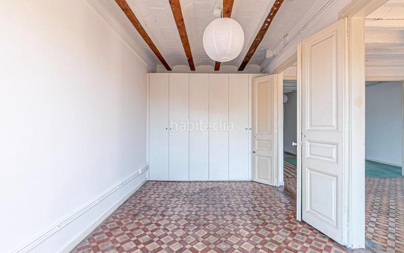 Foto 1e33919f-f5f5-48e2-9984-7d92bd5d899f. Piso en Raval Barcelona