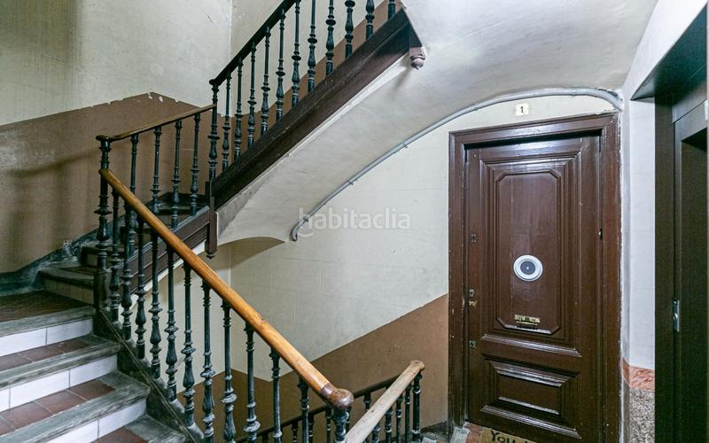 Foto 2a5cf03c-c5be-45d8-abe0-256e0b7bda70. Piso en Raval Barcelona