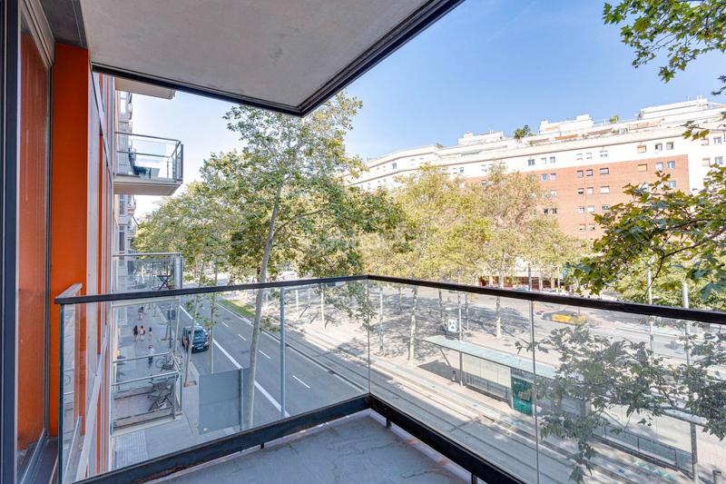 Foto 3603e9c7-2d8e-41f9-87bf-c920826cecf2. Piso fantastica zona comunitaria con piscina ¡ en Barcelona