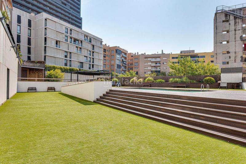 Foto 599dc11b-f14f-4b42-9ada-9320a6cd006c. Piso fantastica zona comunitaria con piscina ¡ en Barcelona