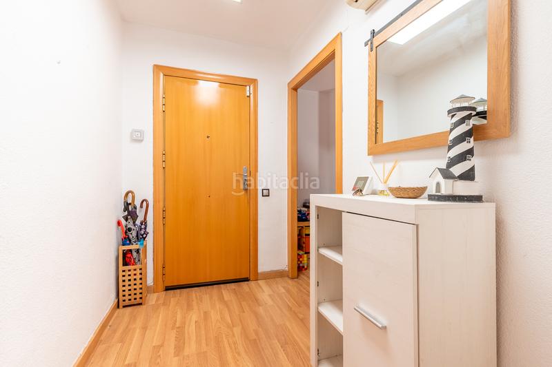 Foto 1fb7e639-d071-42d0-b3a9-132e43710a7f. Piso super terraza en meridiana! en Prosperitat Barcelona