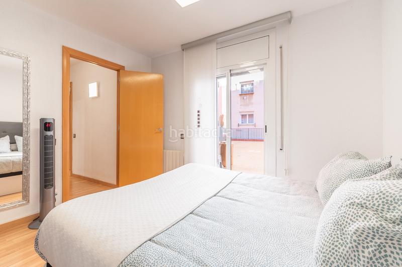 Foto 61d3f7a9-4432-498b-a809-e08eca9607aa. Piso super terraza en meridiana! en Prosperitat Barcelona