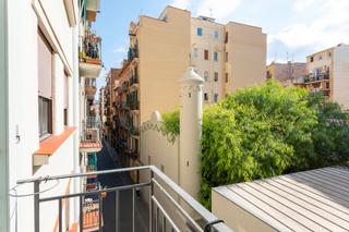 Appartement  Carrer gran de gràcia. 4 habitaciones en vila de gracia ¡